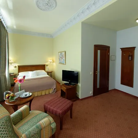 Grotthuss Boutique Szálloda 4*