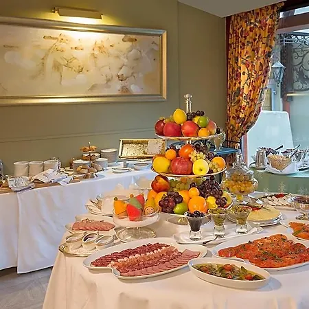 Szálloda Grotthuss Boutique 4*