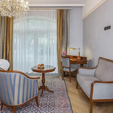 Grotthuss Boutique Szálloda