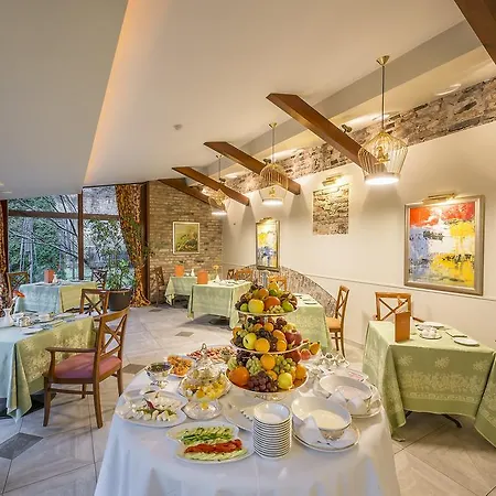 Grotthuss Boutique Hotel 4*