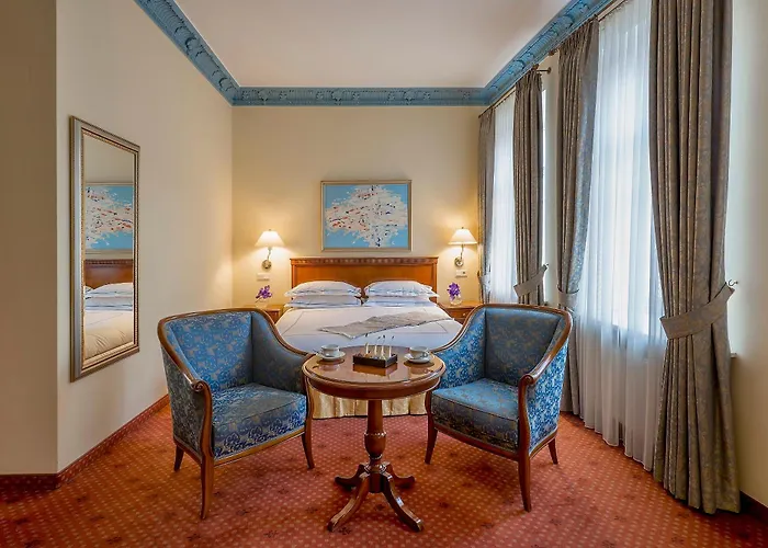 Grotthuss Boutique וילנה